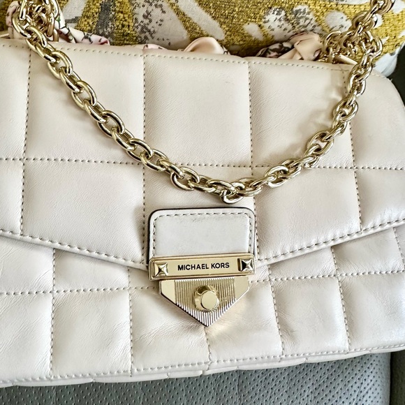 Michael Kors Quilted Chain Shoulder Bag Elegant Great Buy - Picture 2 of 16